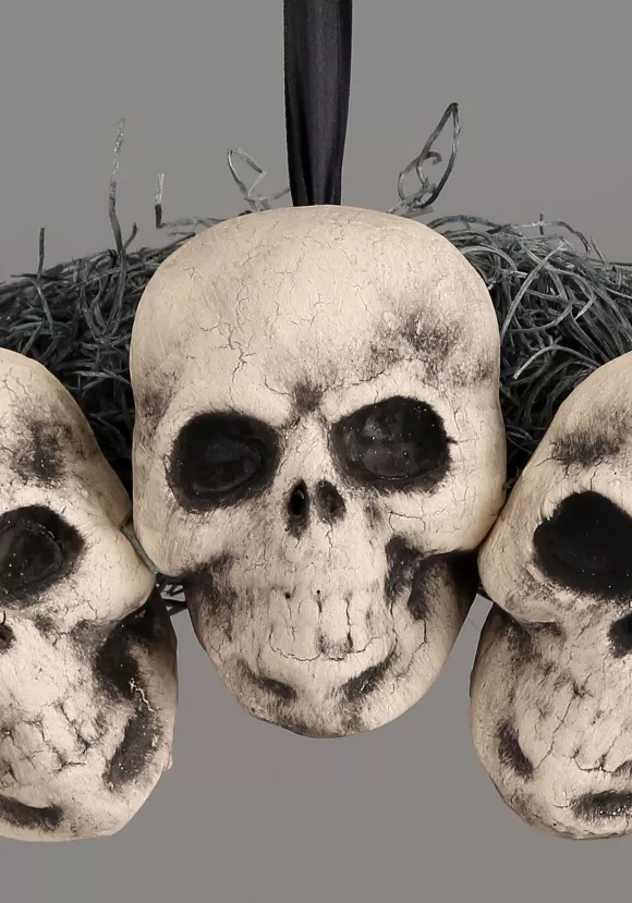 Fashion FUN Costumes 15-Inch Spooky Skulls Halloween Wreath Decoration